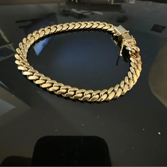 COPY - 14k solid gold Miami Cuban link Bracelet 7mm 8inch.